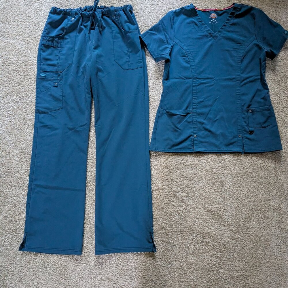 Dickies Xtreme Stretch Women's V-Neck Scrub Top & Drawstring Pants-Caribbean